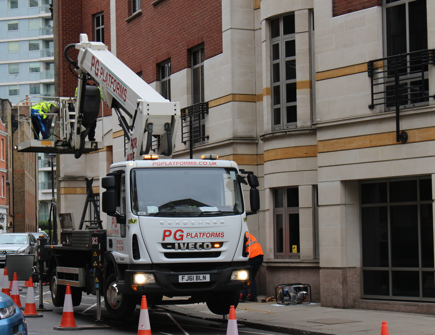 GSR 228TJ vehicle mounted lift hire from PG Platforms